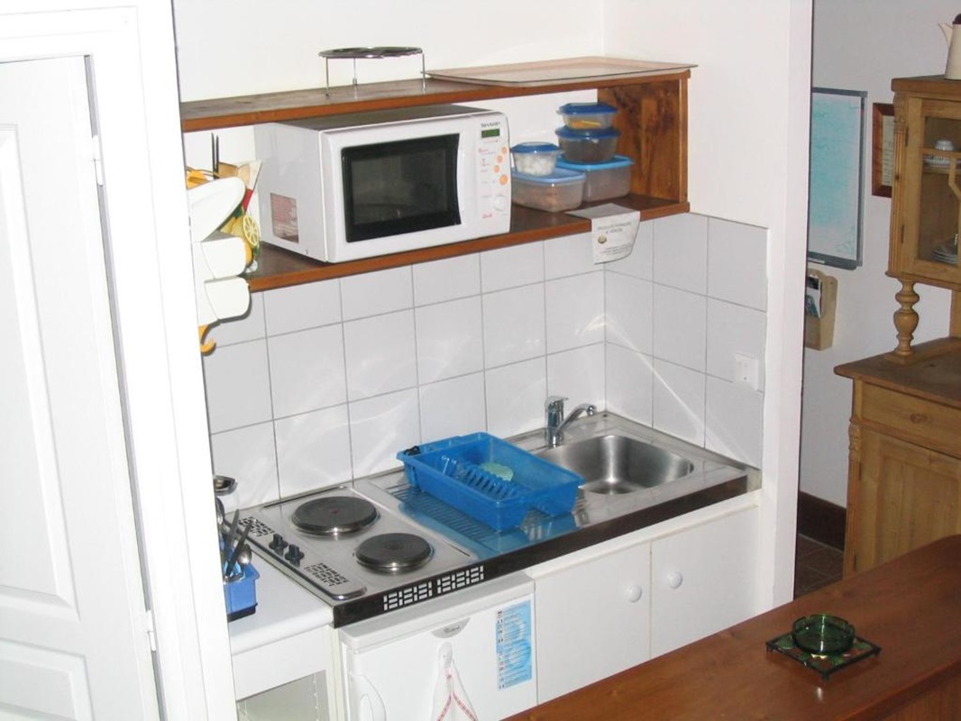 Granges-du-bout-de-la-Ville-Montville-2025-kitchenette-2