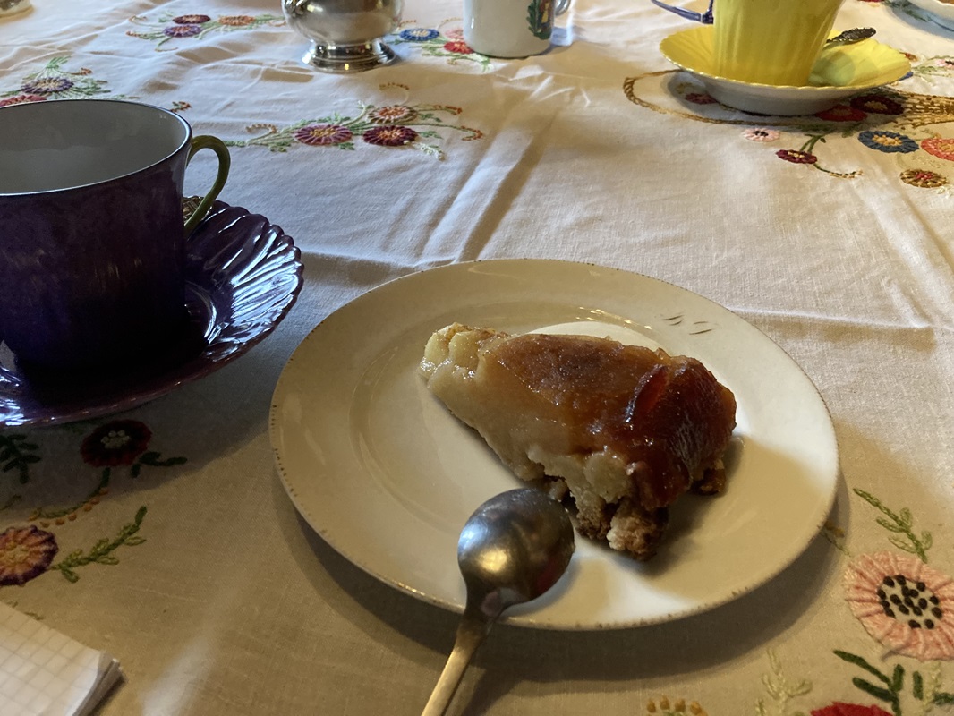 granges-du-bout-de-la-ville-specialite-tarte-tatin-normande-servie-sur-place-2