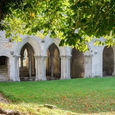 Abbaye Notre-Dame de Fontaine-Guérard