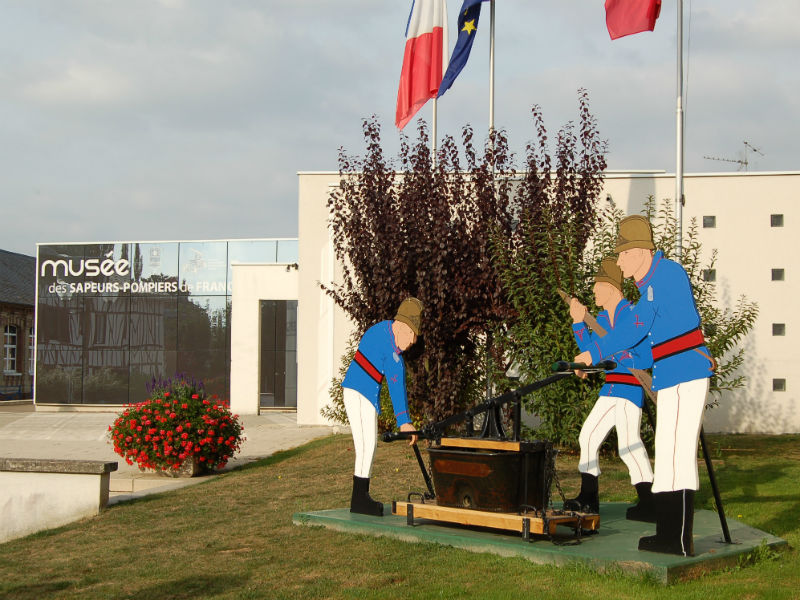 Musee-des-Sapeurs-Pompiers-de-France--2--3