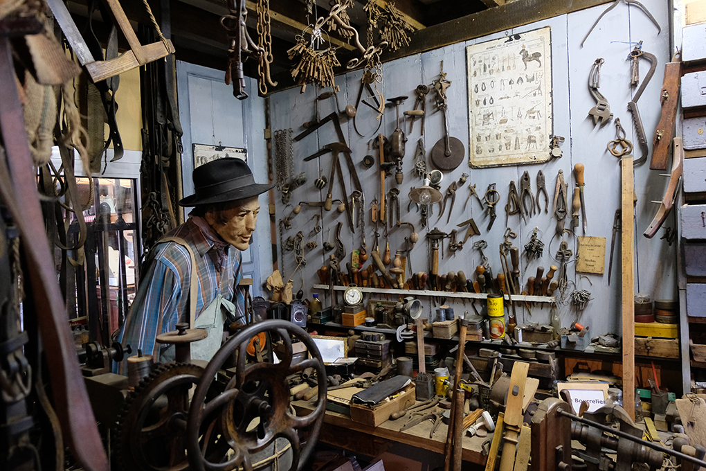 --Antoine-Roulet-Musee-metiers-007-bourrelier-2