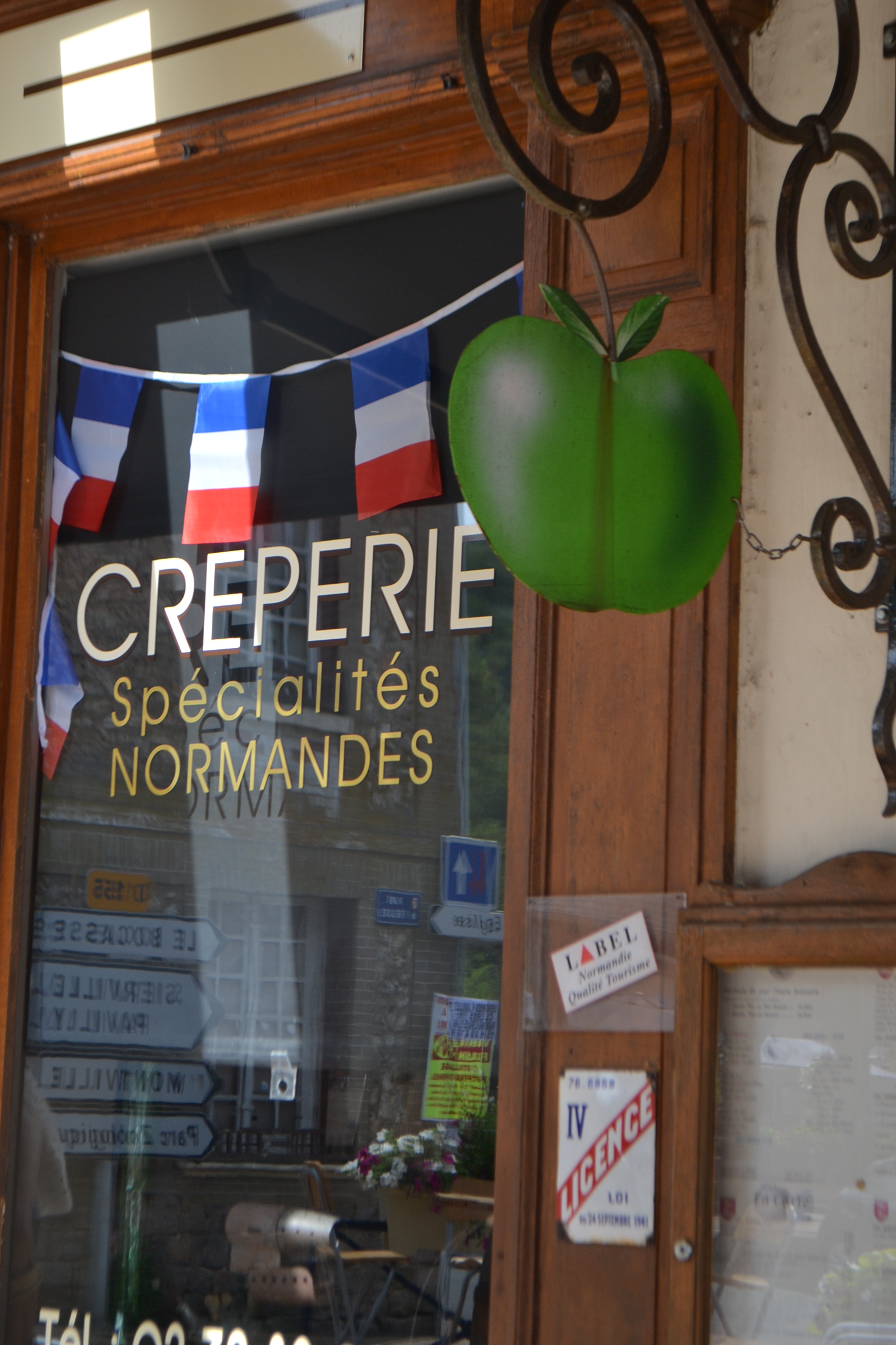Creperie-Les-Ptites-Pommes-Cleres-Specialites-Normandes