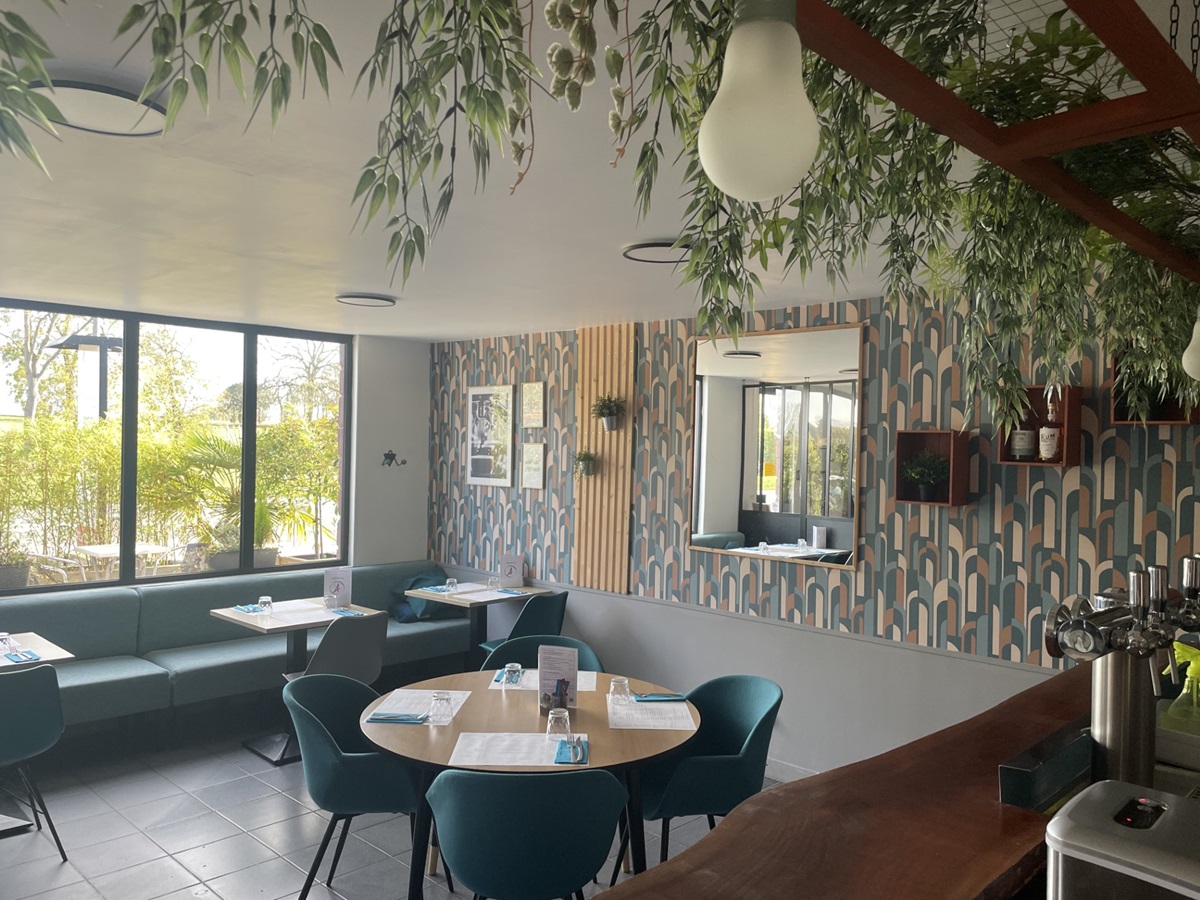 restaurant-l-adresse-roumare-salle-du-bar-facebook