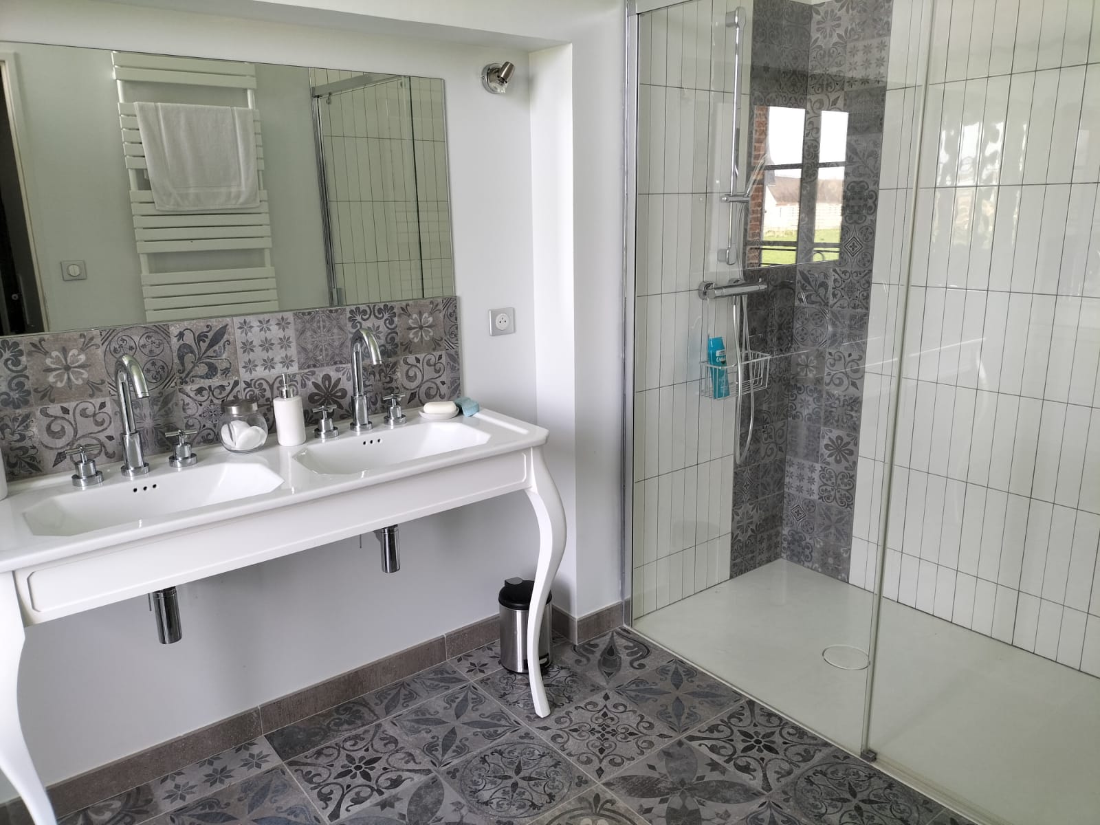 WhatsApp-Image-2024-04-05-at-10.33.46