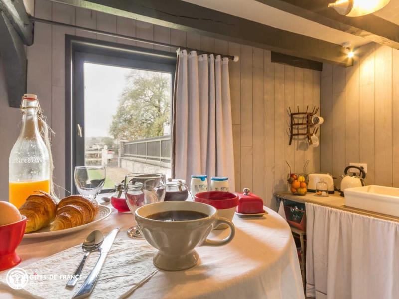 6465-60989a79e5dc412f9c24c8e127a2beb6