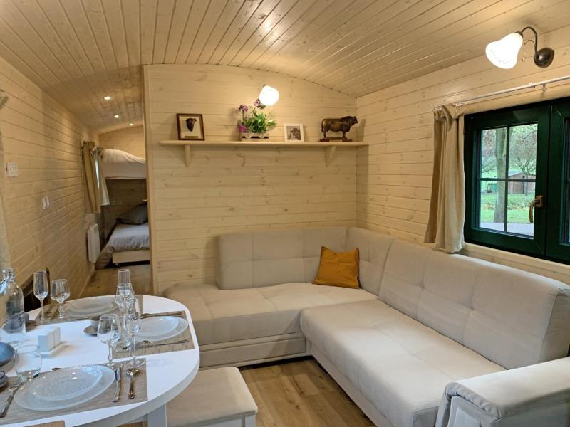 G6141-a07c203bc9514e60882356d4ea9428cd