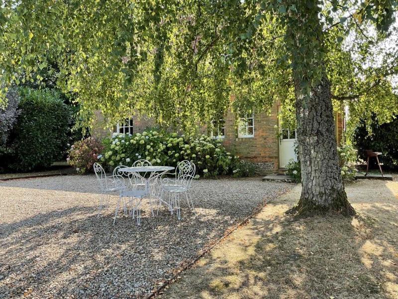 G4025-9fcd6dc2d38d4610911da921f7a165dc