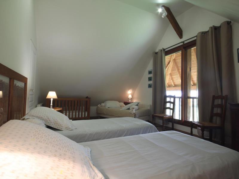 G4062-7f693a51d5834fa0909109232d65194b