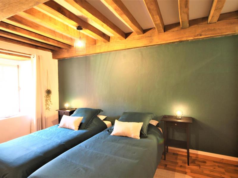 G4128-816b4a964cf340e09b004e54f8164e4e