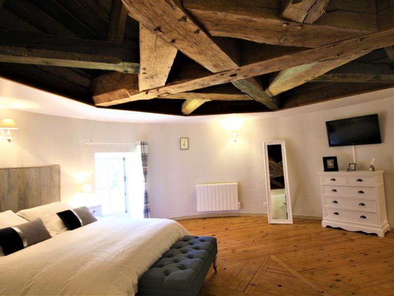 G4128-72b7f30624f0438e8e7dfda45738e4b7