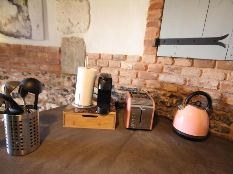 G4128-91bf1bb331a44f779c3e0763d23b09b4