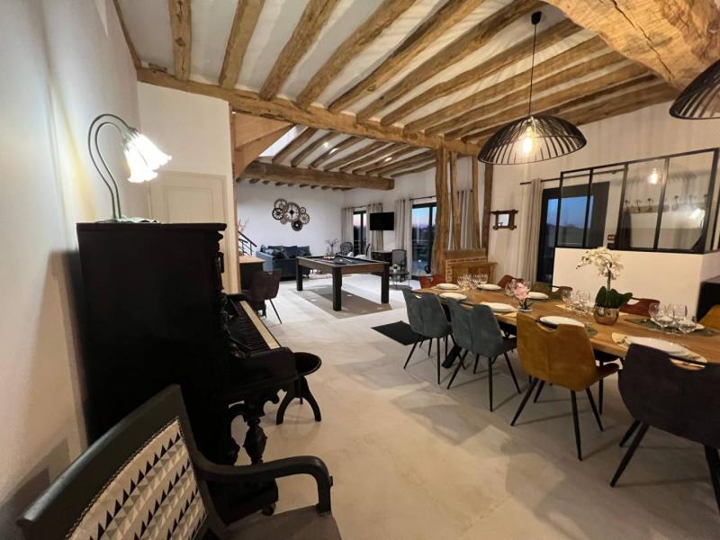 G4146-d38144155d4d4cd8933cc5da5fd264e4