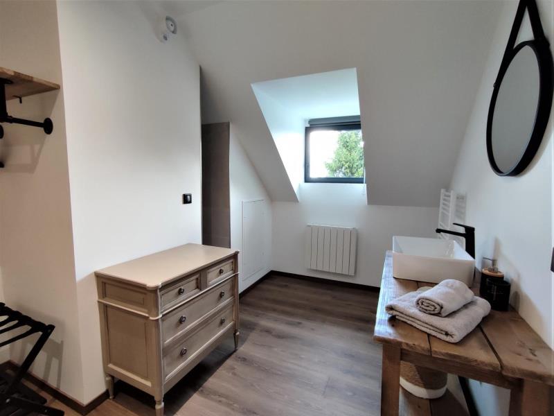 G4146-c70b8cb409bd471c93ce28fa407b6e4e