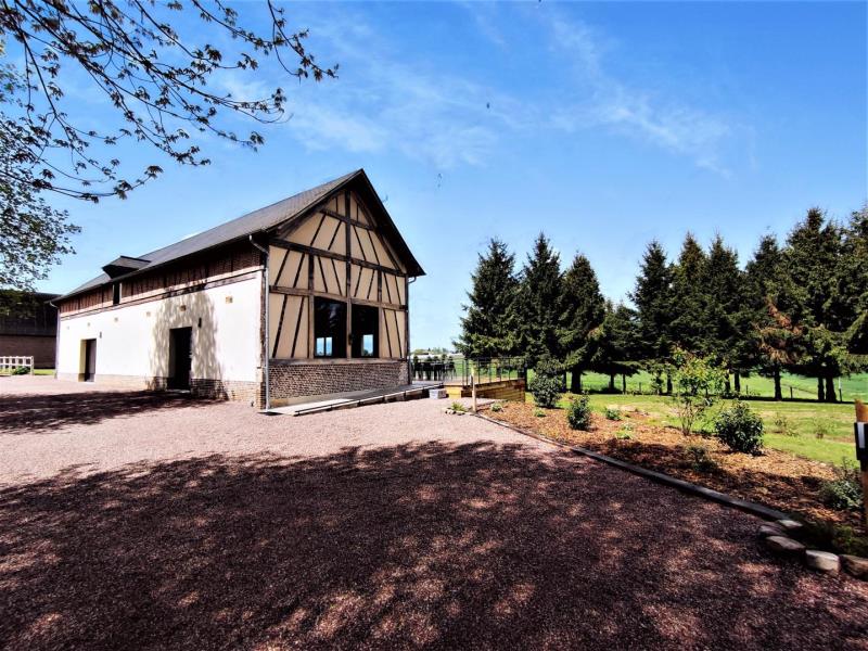 G4146-2785840e0831474ebe9d0b470bf352b2