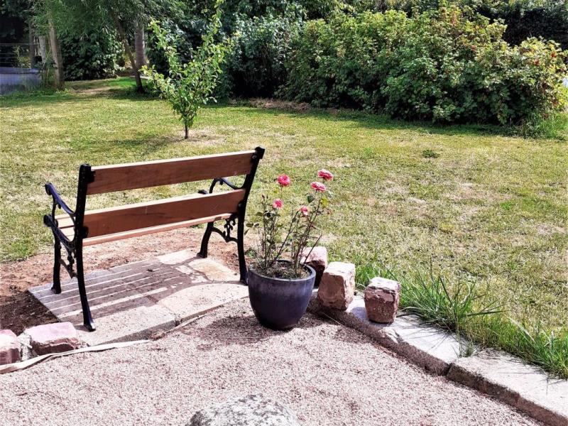 G6151-b3545ba6ad4047a7b4bbfa34ba1700b5