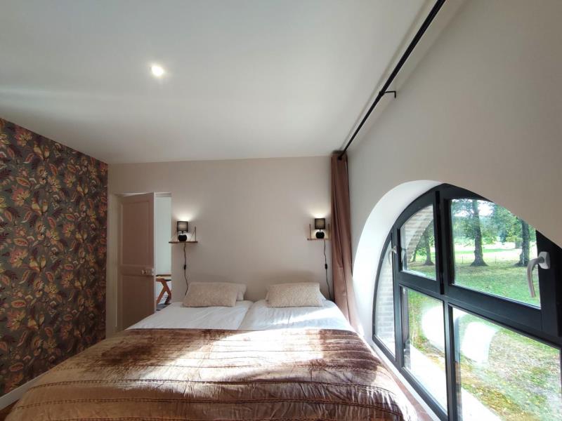 G4149-2a6bc1e3783a48fba9ac946a7b92185e