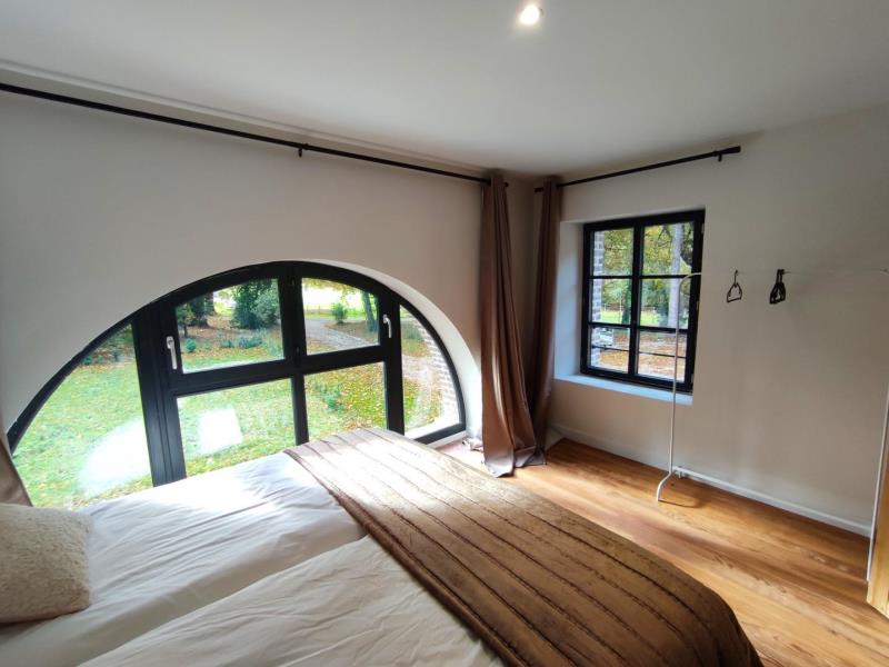 G4149-8a8e88e9b5244c33a12c071598874e5f