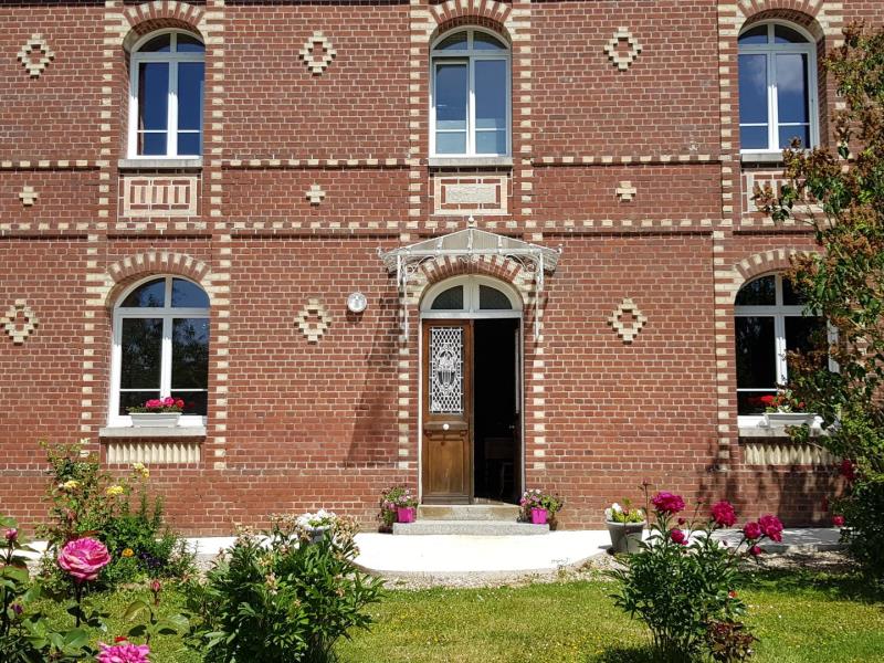 G24024-a699816565774661aec9b4b200cf1e02