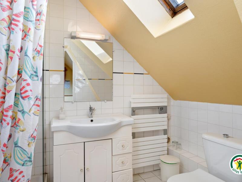 G24058-d2f04cb800584d90820c06a704b4816f