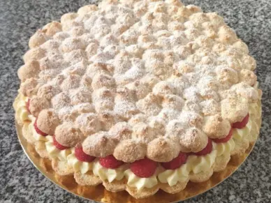 Atelier gâteau macaron aux framboises