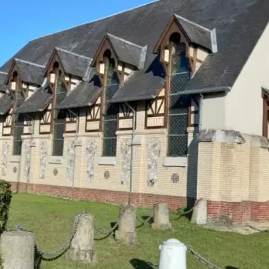 Église Sainte-Jeanne-d'Arc d'Eslettes