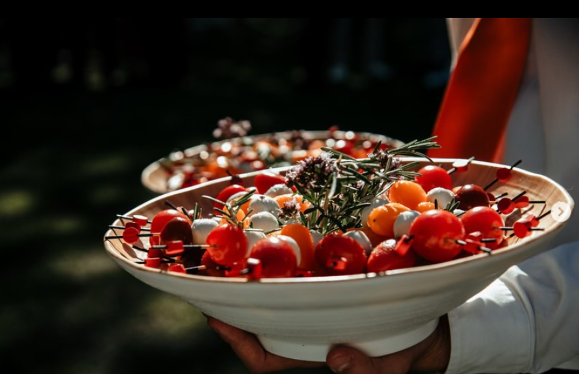 Pickles colorés savoureux naturels.